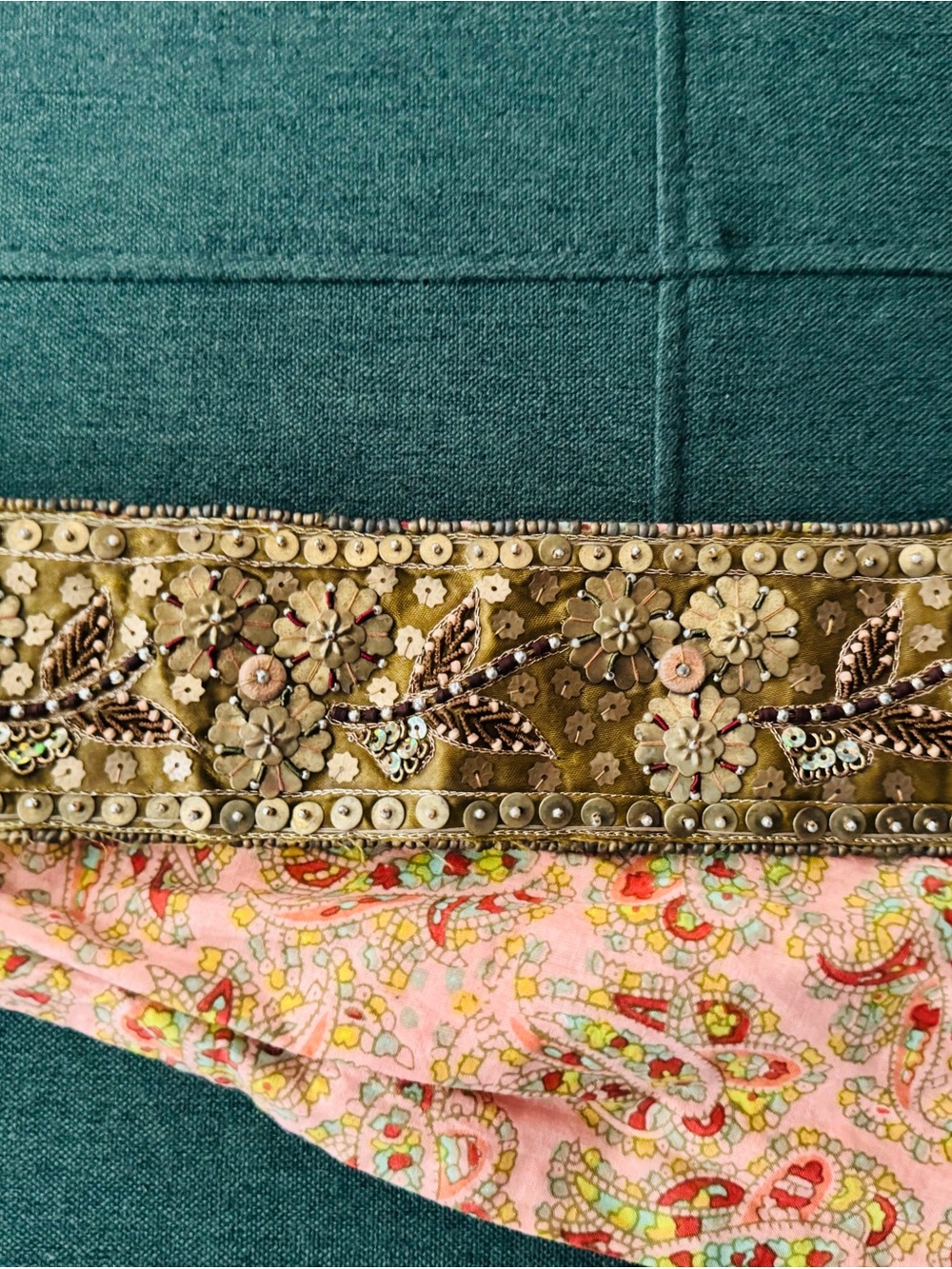 Embellished Floral Sequined Women's Waist Belt - Gold & Pink
